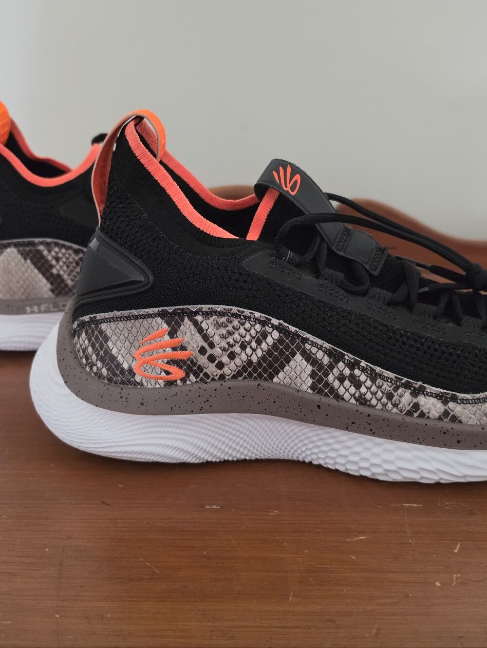 Under Armour Curry Flow 8 Strike and Flow Men's sz 13